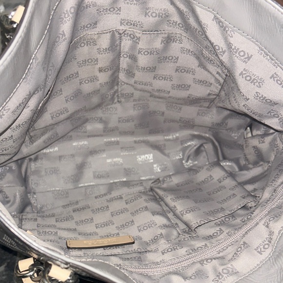 Michael Kors Jet Set Chain Tote EUC - Picture 9 of 12